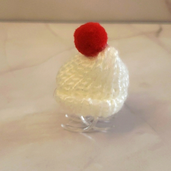 Christmas 5pc 1" Hair Claw Clip Set 2 Buffalo Plaid Santa Caps & 3 Beanies - Picture 7 of 12